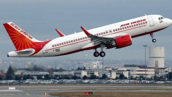 COVID-19: China से लौटे Air India के पांच पायलटों को हुआ कोरोना