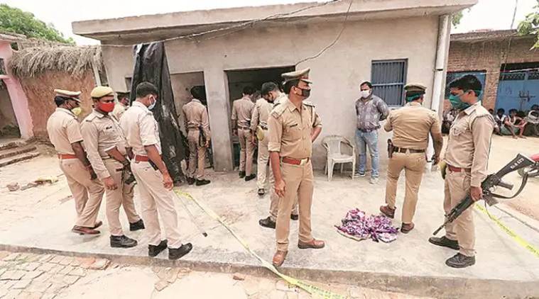 Kidnapping in Kanpur: यूपी पुलिस की बड़ी लापरवाही, पूरी टीम शक के घेरे में