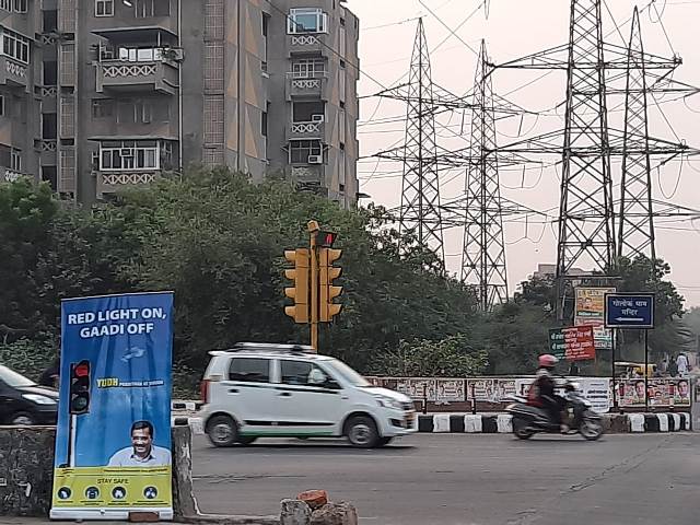 Delhi Govt. Launched a campaign Red light on Gaadi off