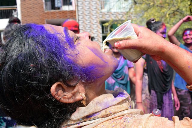 Holi 2021 Some great tips to prevent cannabis addiction and de hydration on Holi can be very helpful