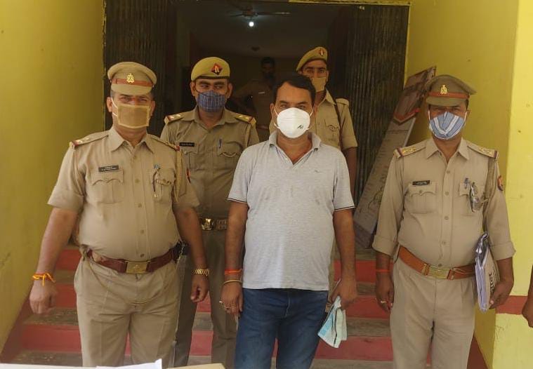 एसपी आकाश तोमर के कुशल निर्देशन में 25 हजार के इनामिया शराब तस्कर को Pratapgarh पुलिस ने किया गिरफ्तार