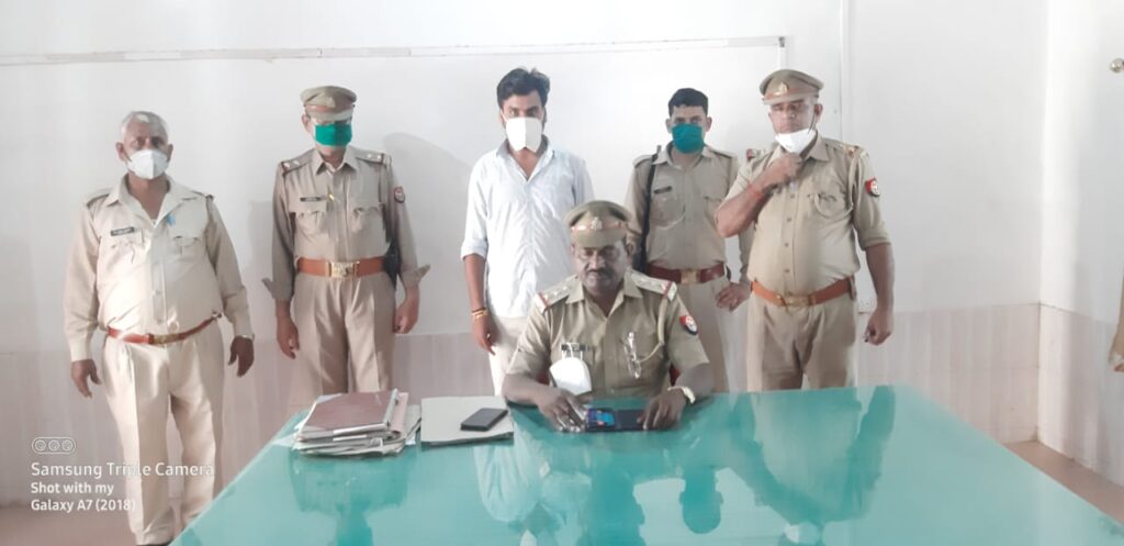 अवैध शराब तस्करों पर Pratapgarh पुलिस का कहर जारी, लगातार दूसरा wanted शराब माफिया को किया गिरफ्तार