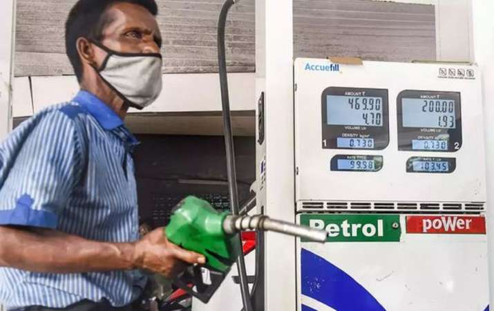 Mumbai में Petrol की कीमत 107 रुपये प्रति लीटर के पार; जानिए अपने शहर में ईंधन दरों का हाल