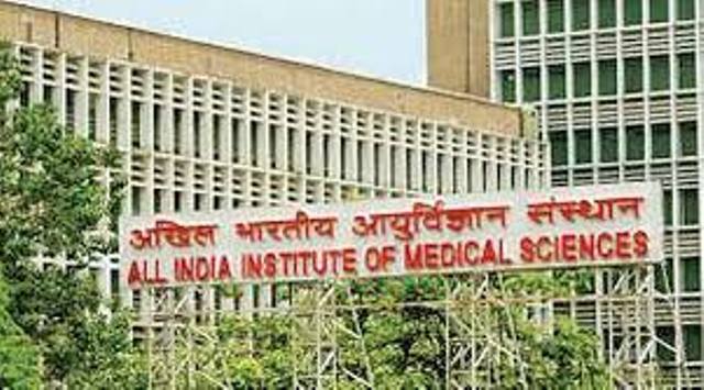 There is a huge increase in corona cases continuously in the country. In view of this, All India Institute of Medical Sciences (AIIMS) Delhi today (January 4, 2022) announced the cancellation of winter vacation of doctors.