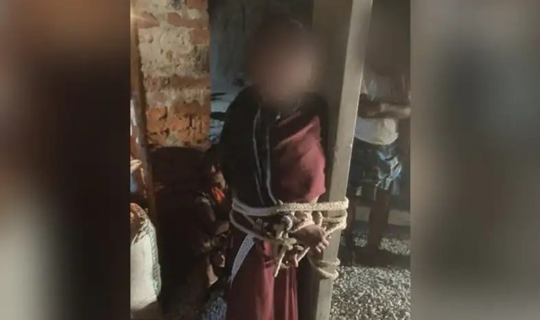 Bihar: अवैध संबंधों के शक के चलते परिवार ने महिला को बिजली के खम्बे से बांधकर बेरहमी से पीटा