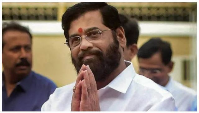 Rebel Shiv Sena leader Eknath Shinde has started new attacks against the current Maharashtra government and his party.