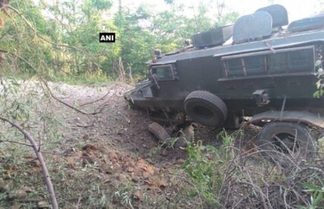 Shopian Bomb Blast Three army personnel were injured in a bomb blast in Jammu and Kashmir's Shopian. According to the police, this explosion took place today (2 June 2022) in a private vehicle.
