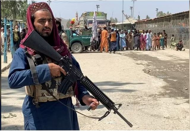 The Taliban openly shot and killed a young man in Andrab district of Baglan.