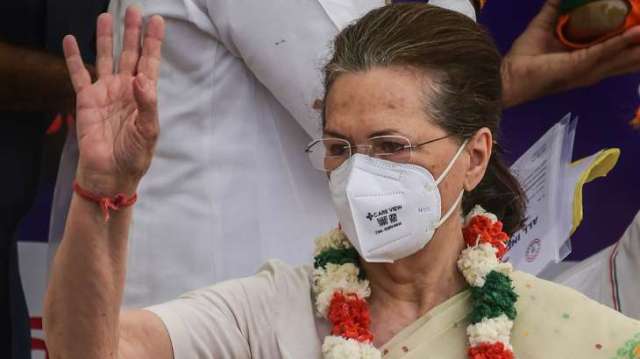 Today (August 13, 2022), the interim President of Congress, Sonia Gandhi has come corona test positive for the second time.