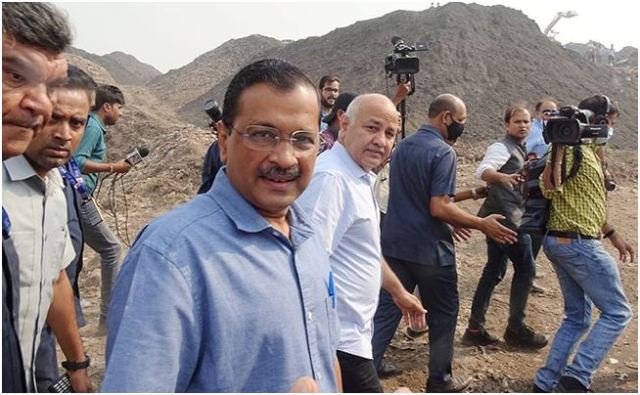 Delhi Chief Minister Arvind Kejriwal has now described himself as Shravan Kumar and termed the garbage made in Delhi as the gift of the mountains to the BJP.