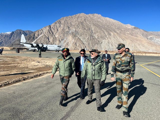 Prime Minister Narendra Modi reached Kargil today (24 October 2022) morning to celebrate Diwali with the soldiers of the Indian Army posted in Kargil.
