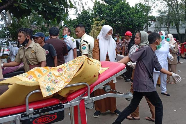 Indonesia Earthquake At least 46 people were killed in a 5.6 magnitude earthquake today (21 November 2022) in Java island of Indonesia.