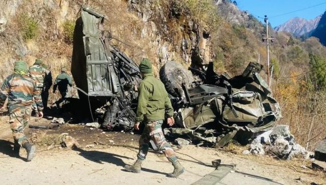 16 army personnel were killed in a road accident in Zema district of North Sikkim. Four jawans have received serious injuries in the accident.