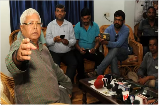 The Enforcement Directorate (ED) today (10 March 2023) raided several locations in Delhi, National Capital Region (NCR) and Bihar against several relatives of former Railway Minister Lalu Prasad in the land-for-job scam.
