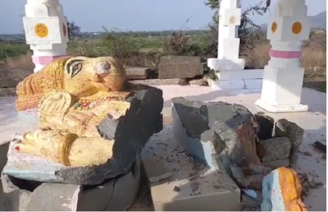 A broken idol of ancient Vinayaka (Lord Ganesha) was found in a temple at Phirangipuram in Guntur District of Andhra Pradesh.