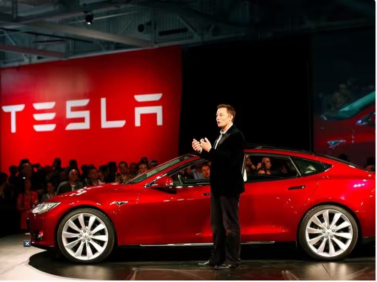 A few days after a Tesla team arrived in India, the company's founder and CEO Elon Musk has indicated that he is looking for a place to build a new electric car factory in India.