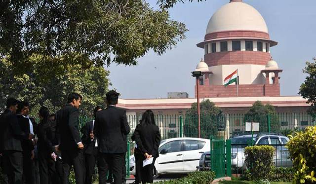 Delhi Ordinance Issue The Supreme Court today (July 10, 2023) sought the Centre's stand on Delhi government's plea challenging the constitutionality of the ordinance on control of services. A judicial bench headed by Chief Justice DY Chandrachud and Justice PS Narasimha issued notice to the government