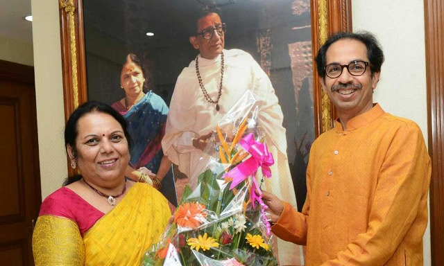 Shivsena-UBT (Shivsena-UBT) is likely to suffer another setback, party leader and Member of the Legislative Council (MLC) Neelam Gore today (7 July 2023) Chief Minister Eknath Shinde (Chief Minister Eknath Shinde) will lead the evening Wali can join Shiv Sena.