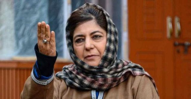Peoples Democratic Party (PDP) President and former Chief Minister of Jammu and Kashmir Mehbooba Mufti (Ex-Chief Minister Mehbooba Mufti) claimed today (5 August 2023) that she and some other big leaders of her party have been put under house arrest.